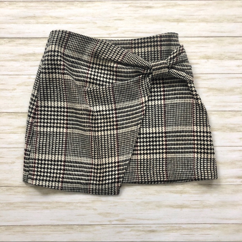 Contemporary Bow Plaid Skirt